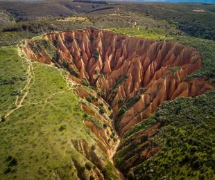 Vista aérea de las Cárcavas de Mingo Negro. Foto: Juanjo Bolaños